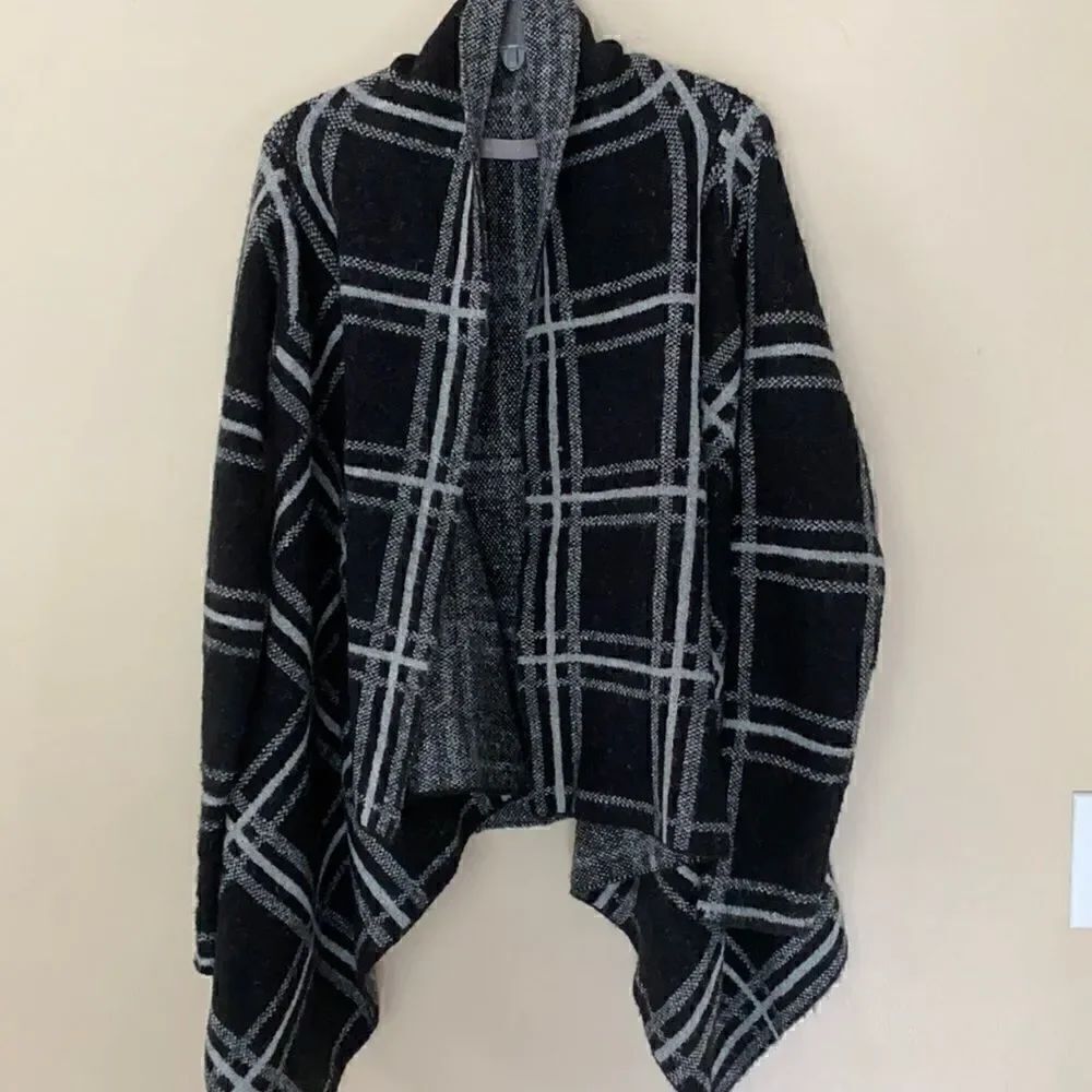 Evolution by Cyrus Plaid Open Long Sleeve Wrap